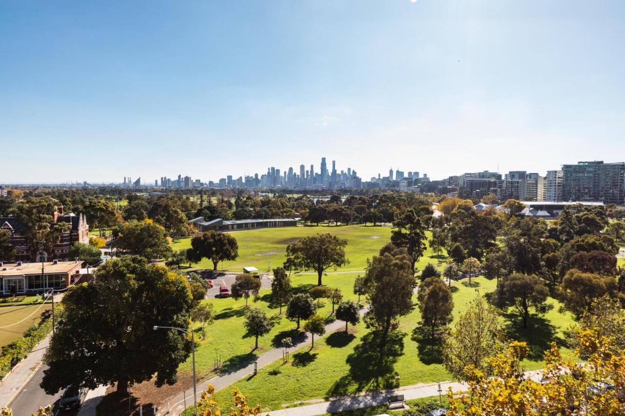 Spectacular Views Over Albert Park Melbourne Eksteriør billede